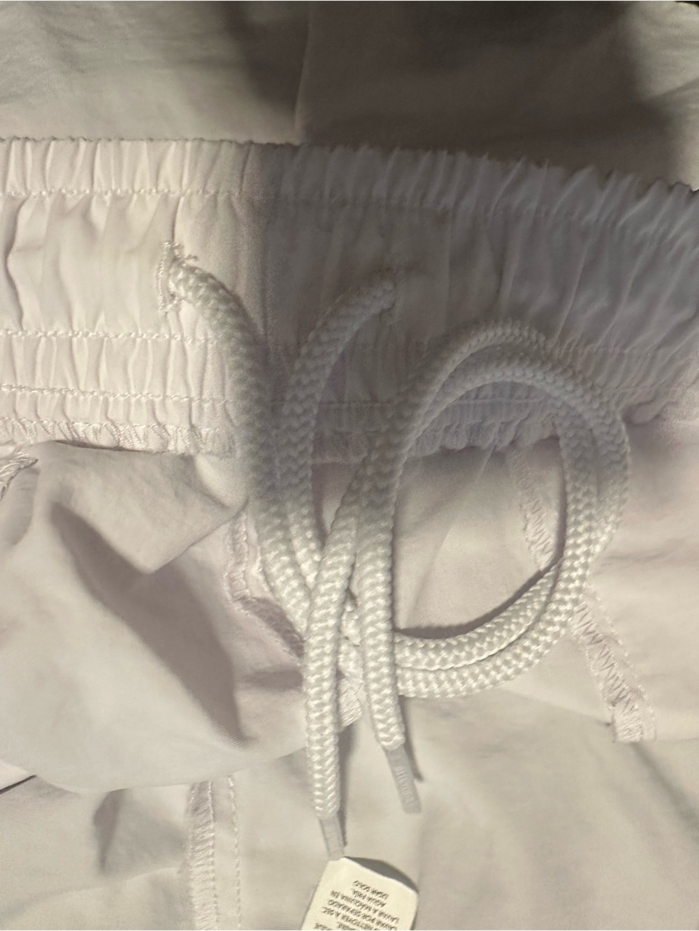 ALO Yoga White Alumni  Athletic Shorts Size Medium EUC!!! - Picture 5 of 5